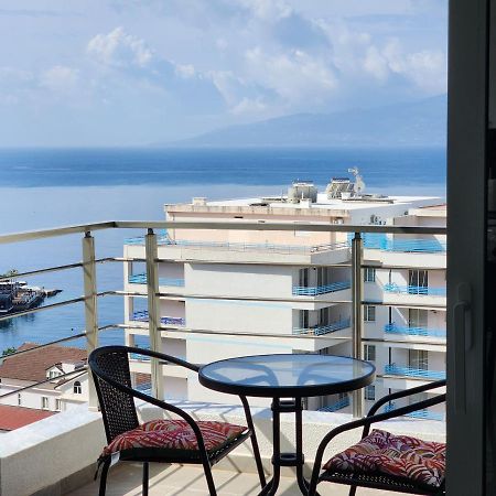 Amazing Sea View Apartment Саранде Екстериор снимка