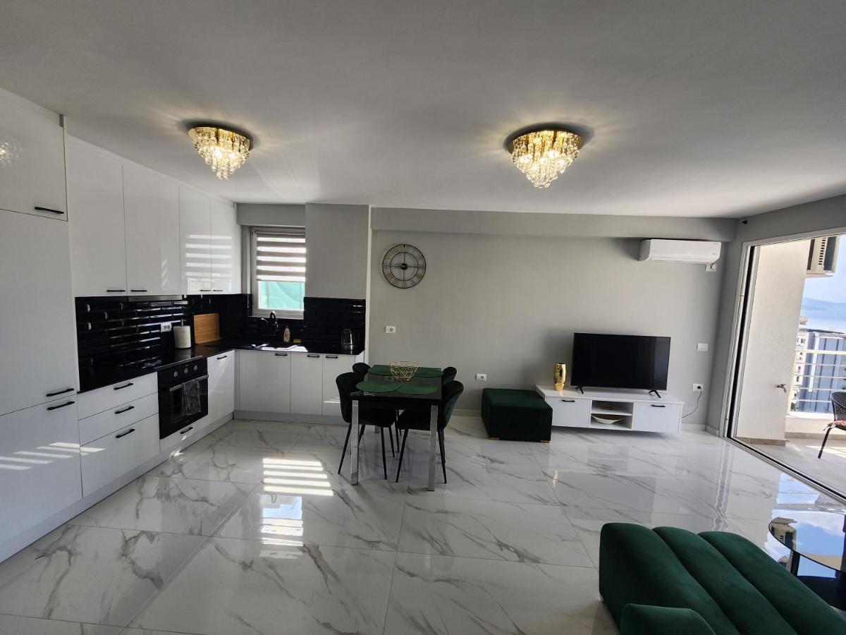 Amazing Sea View Apartment Саранде Екстериор снимка